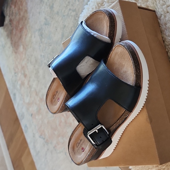 NWT IOB Clarks Lizby Ease Black Lea Leather Easy Slide Sandal ๐ก ๐ค - Picture 12 of 16